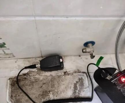 高港屋顶漏水维修公司分享下卫生间漏水的危害及解决方法